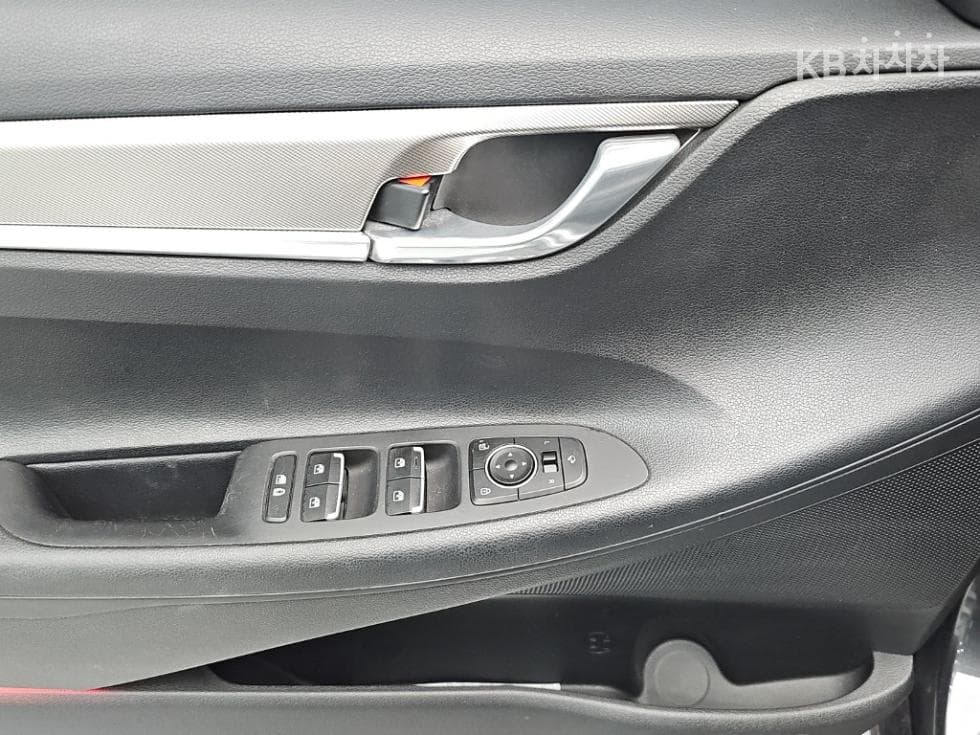 Hyundai The New (facelift) Grandeur (Azera)3.3 Premium 초이스 - 16