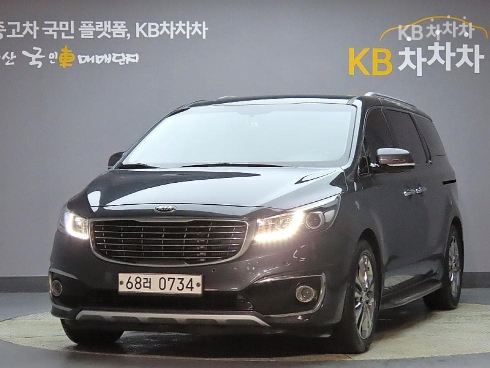 Kia All New Carnival 9-seater 2.2 Diesel Prestige - Image 1