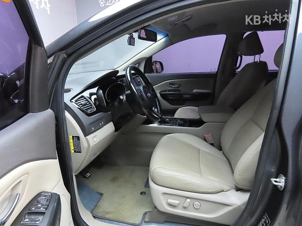 Киа All New Канивал9-местен 2.2 Дизел Престиж - 10