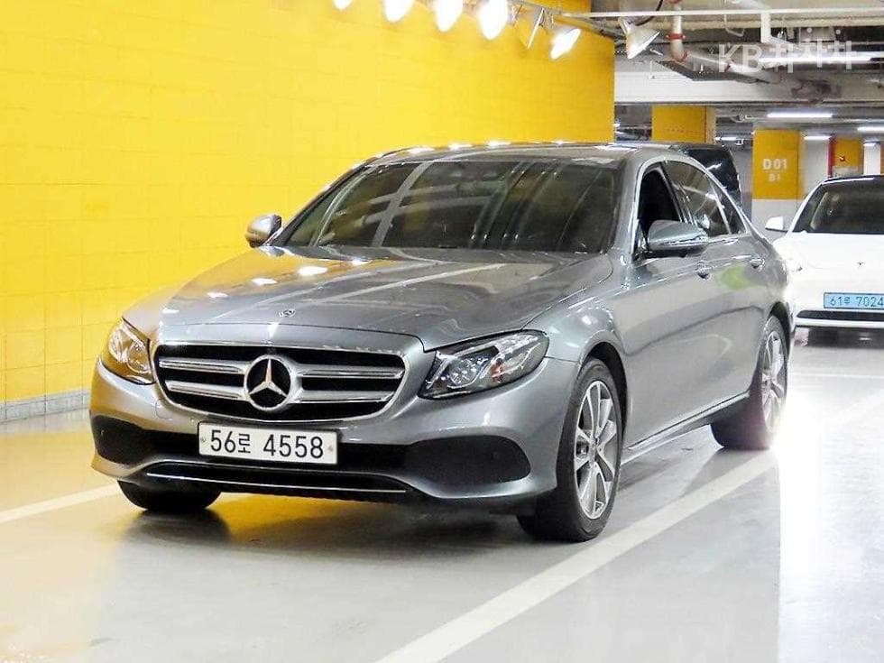 Mercedes-Benz E-Клас (W213) E300 4Matic Avantgarde - Image 1