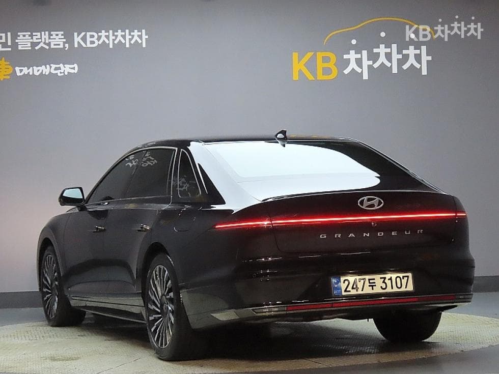 Hyundai The All New Grandeur (Azera)2.5L gasoline 2WD Calligraphy - 4