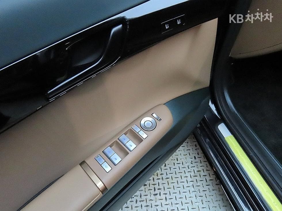 Hyundai The All New Grandeur (Azera)2.5L gasoline 2WD Calligraphy - 13