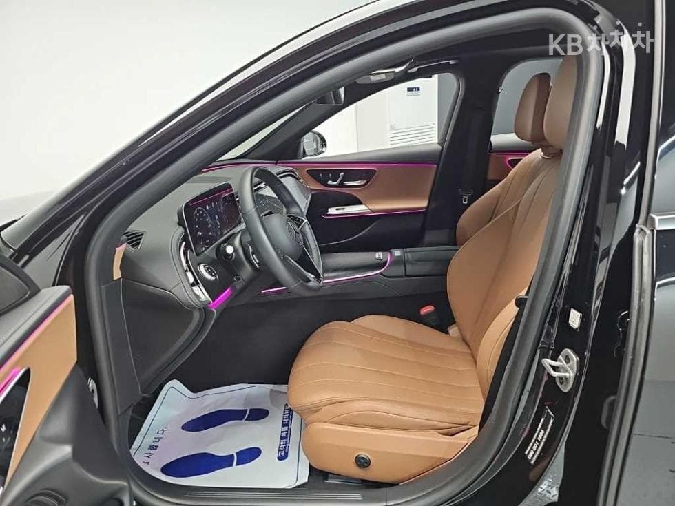 Mercedes-Benz E-클래스 (W214)E200 Avantgrade - 11