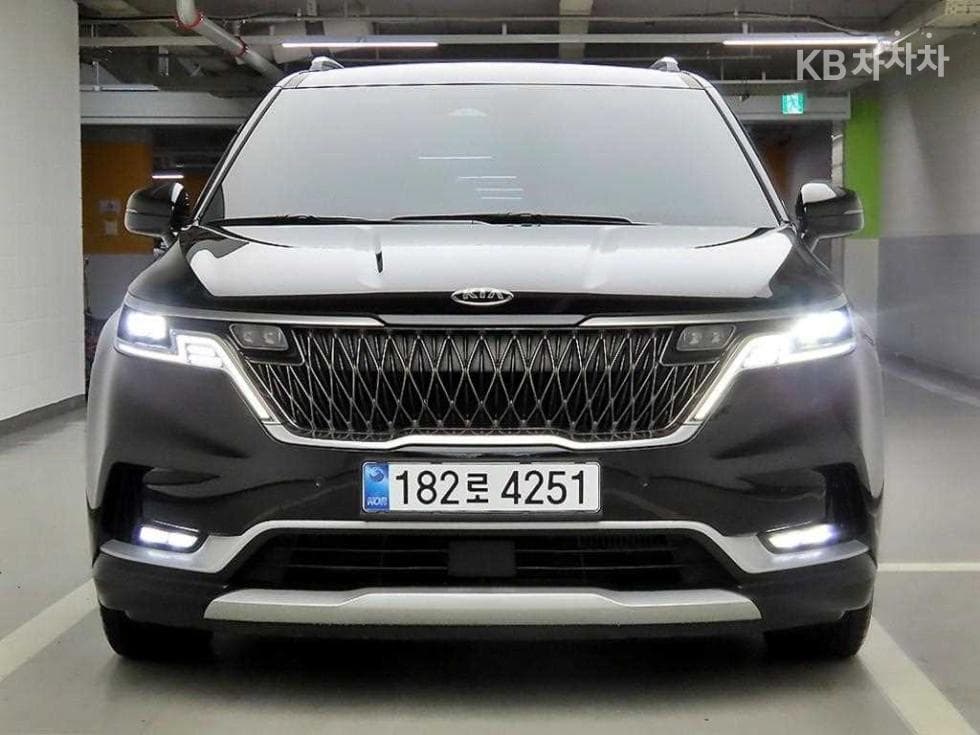 Киа Канивал 4-то поколениеD2.2 9-местен Престиж - 2