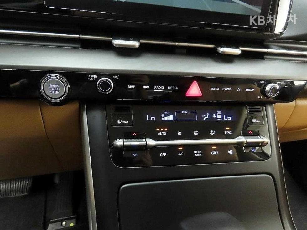 Киа Канивал 4-то поколениеD2.2 9-местен Престиж - 16