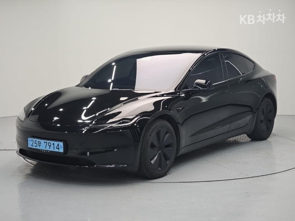 테슬라 Model 3 Long Range - Image 1
