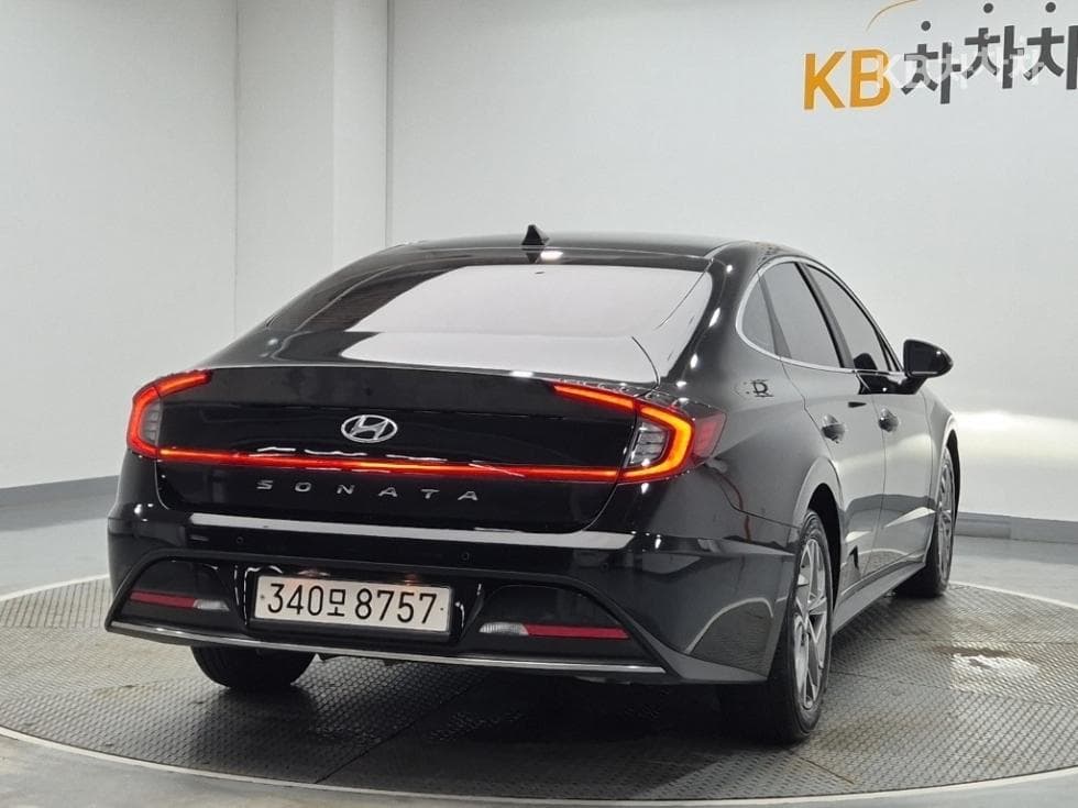 Hyundai Sonata (DN8)2.0 Premium - 3