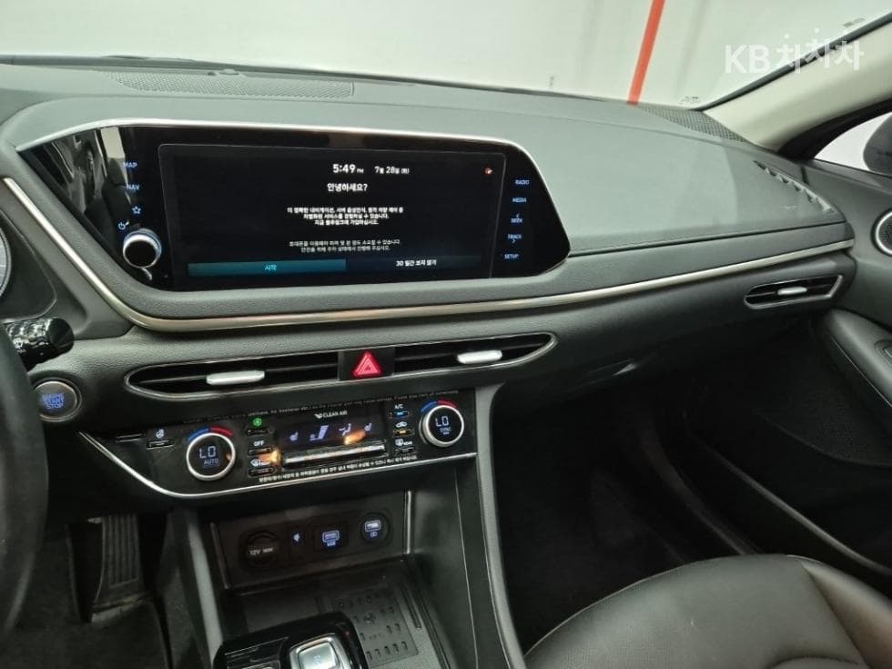 Hyundai Sonata (DN8)2.0 Premium - 10