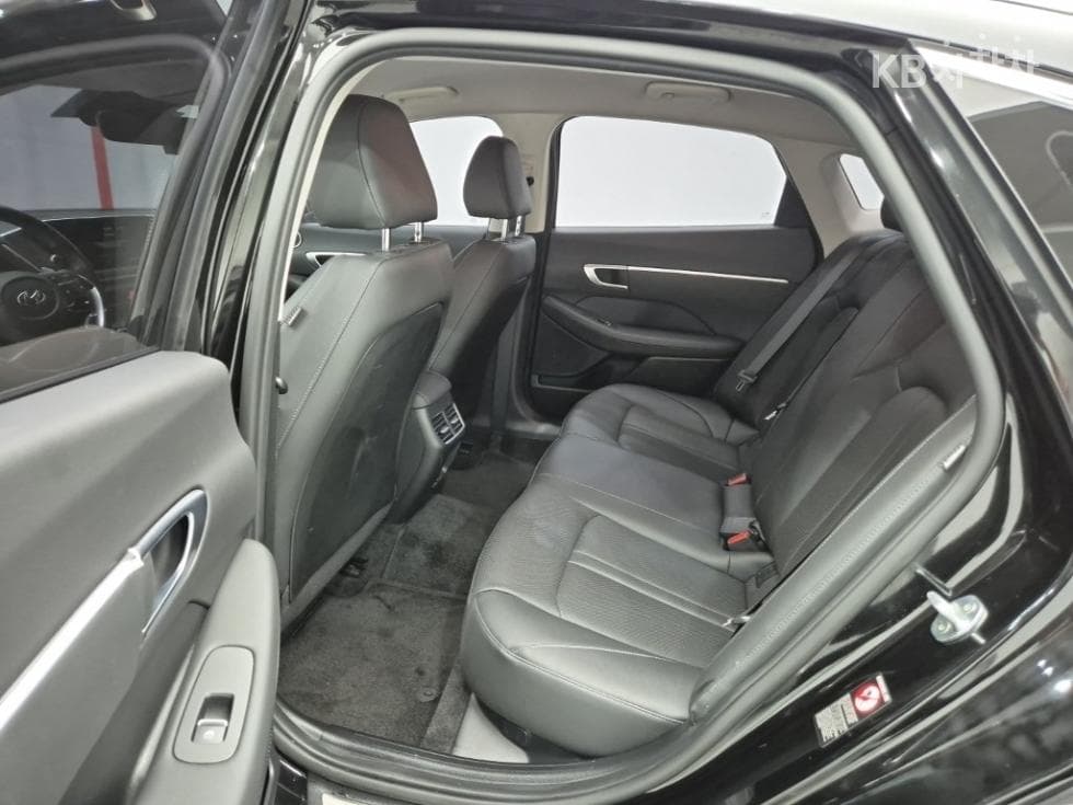 Hyundai Sonata (DN8)2.0 Premium - 12