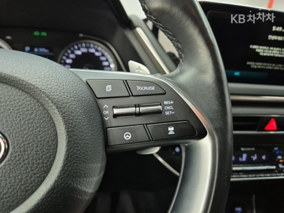 Hyundai Sonata (DN8)2.0 Premium - 15