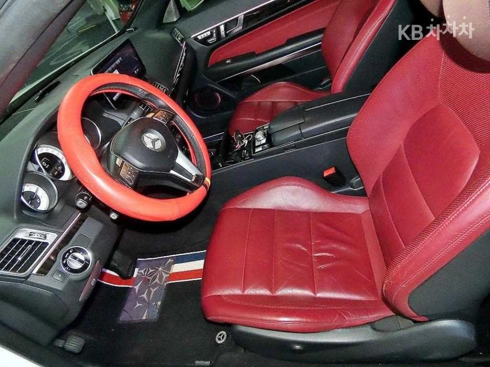 Mercedes-Benz Нов E-КласE200 Cabriolet A207 - 8