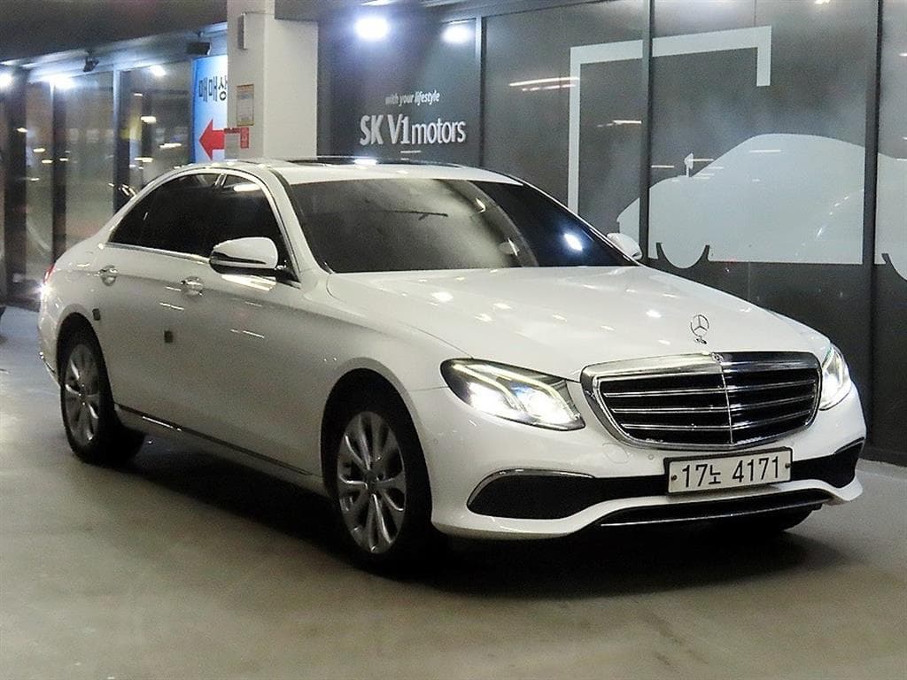 Mercedes-Benz E-Клас (W213) E220d 4MATIC Avantgarde - Image 1