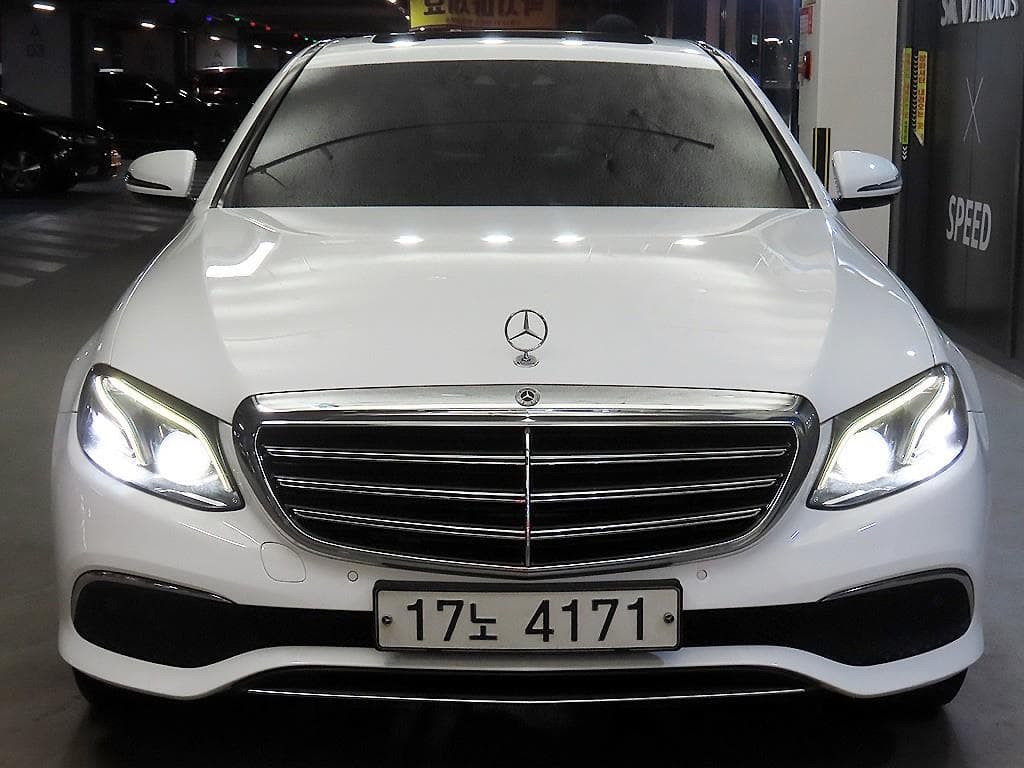 Mercedes-Benz E-Клас (W213)E220d 4MATIC Avantgarde - 2