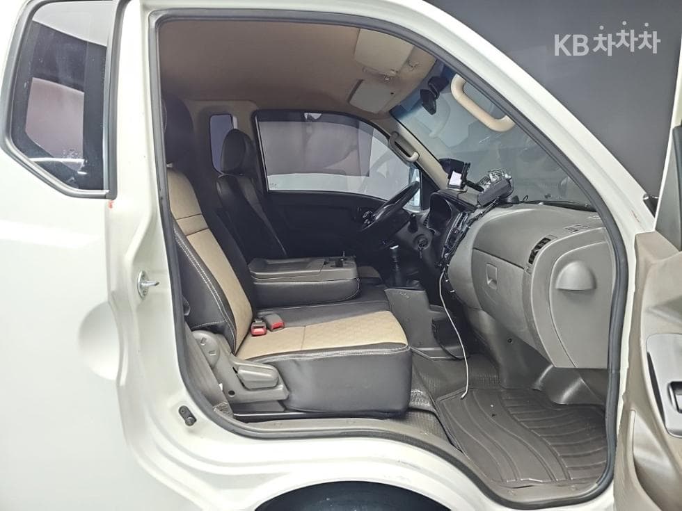 Хюндай Porter 2Удължено междуосие Super Cab CRDi Style - 19