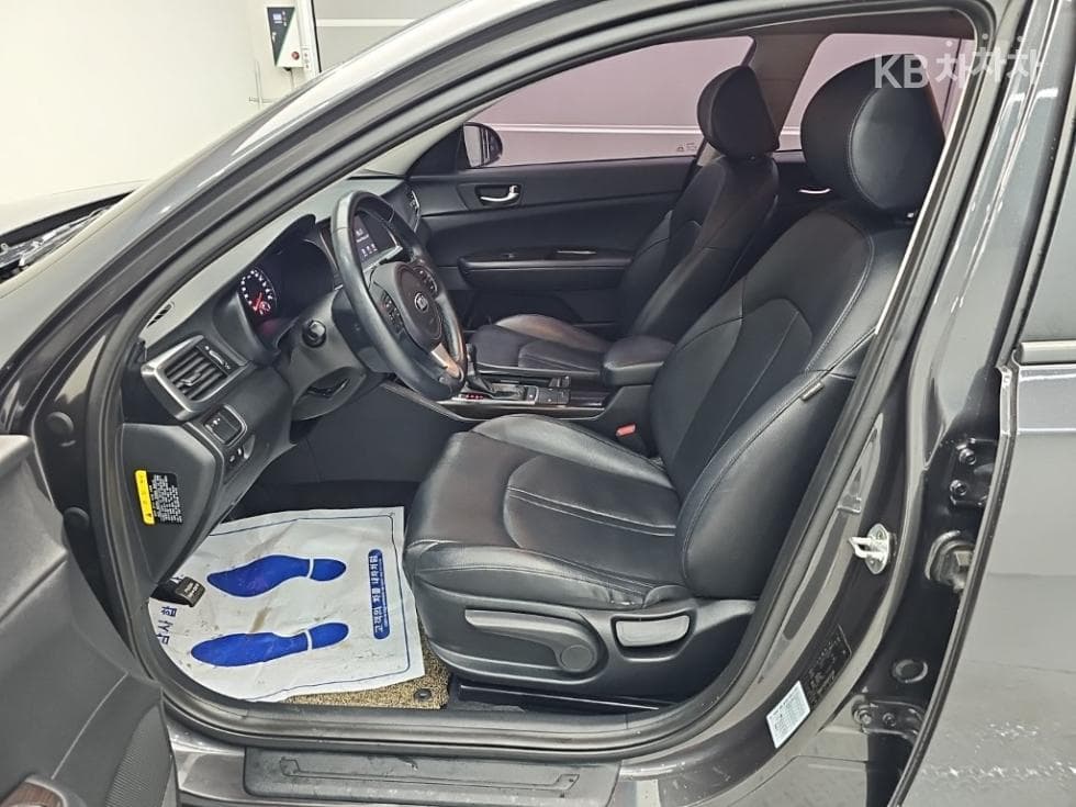 Kia K5 Second generation2.0 Gasoline MX Luxury - 11