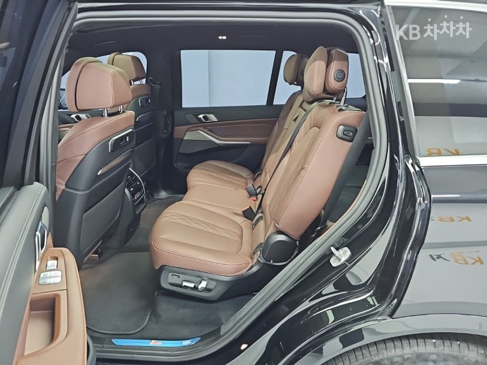 BMW X7(G07)xDrive 40d 디자Местен퓨어 Ексел런스 - 12