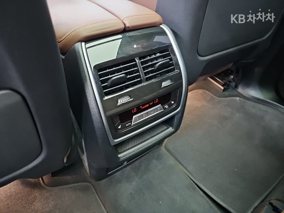 BMW X7(G07)xDrive 40d 디자Местен퓨어 Ексел런스 - 15