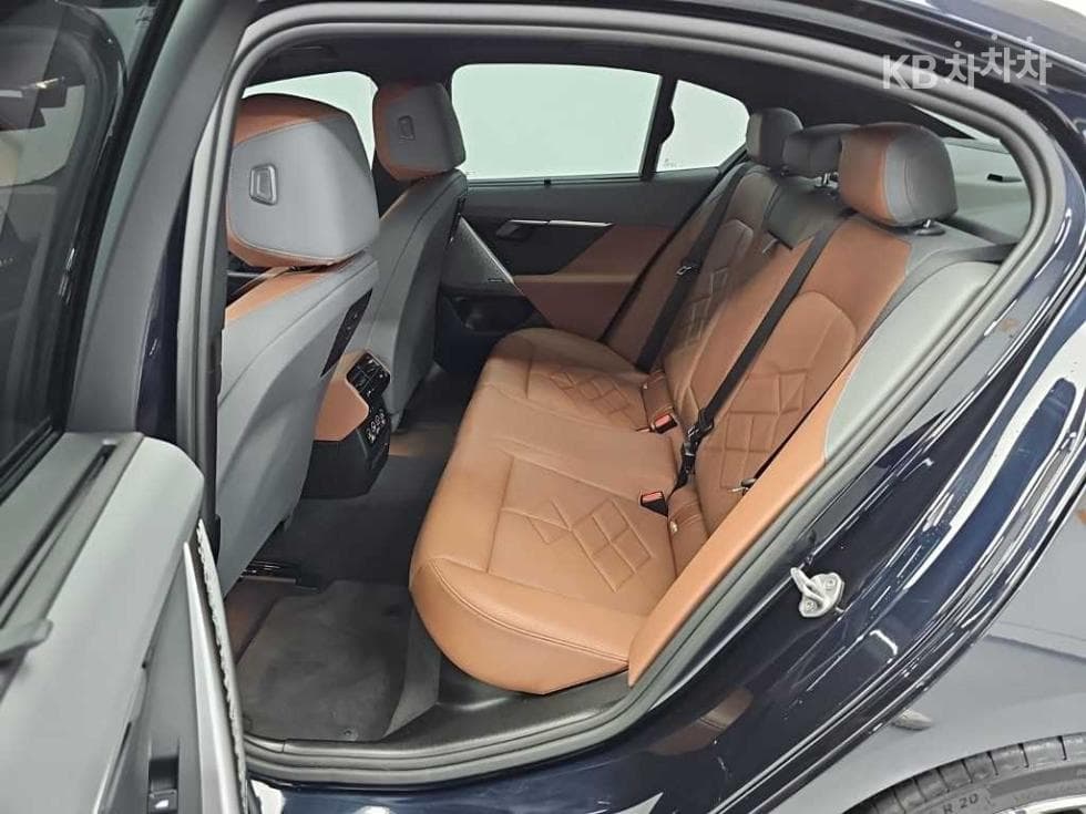 BMW Нов5 Серия(G60)530i xDrive M Sport - 12