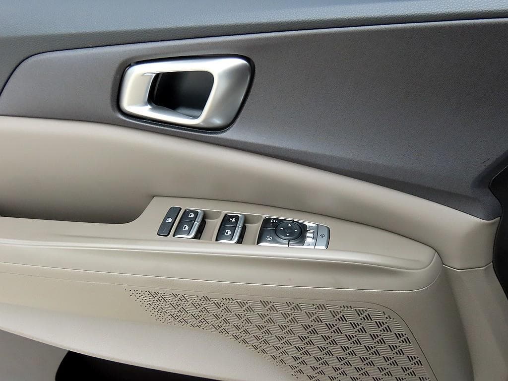 Kia The New (facelift) Carnival 4th generationG3.5 GDI 9-seater Prestige - 12