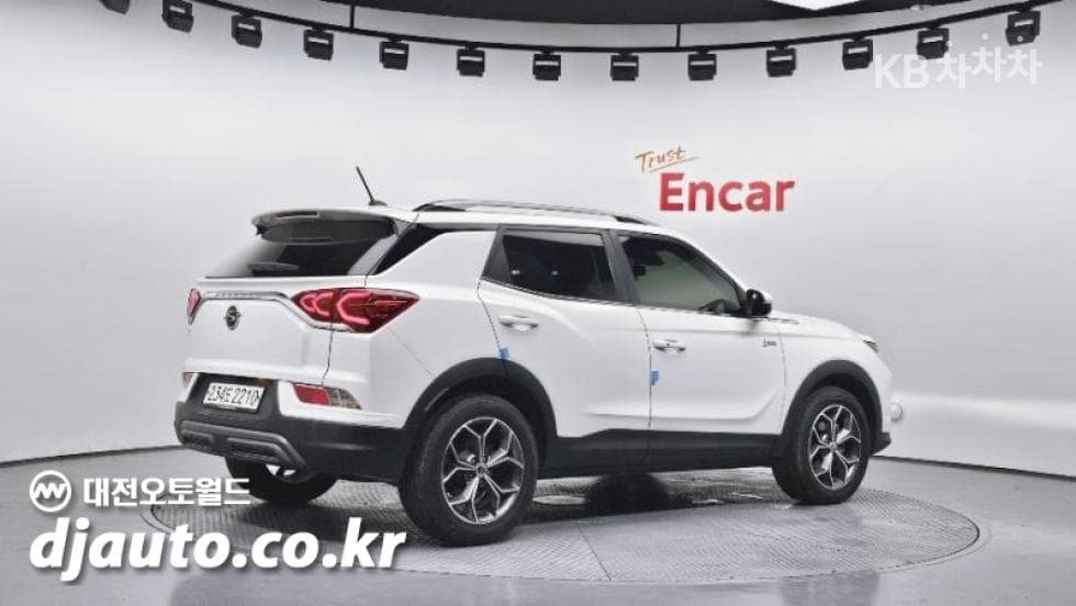 KG Mobility 뷰티플 코란도1.5 GDi Turbo 2WD C5 Plus - 2