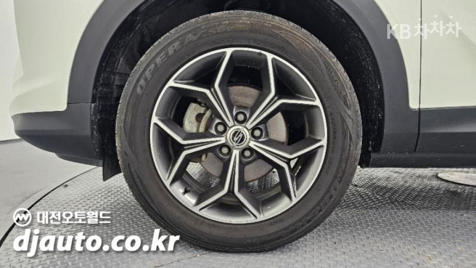 KG Mobility 뷰티플 코란도1.5 GDi Turbo 2WD C5 Plus - 5
