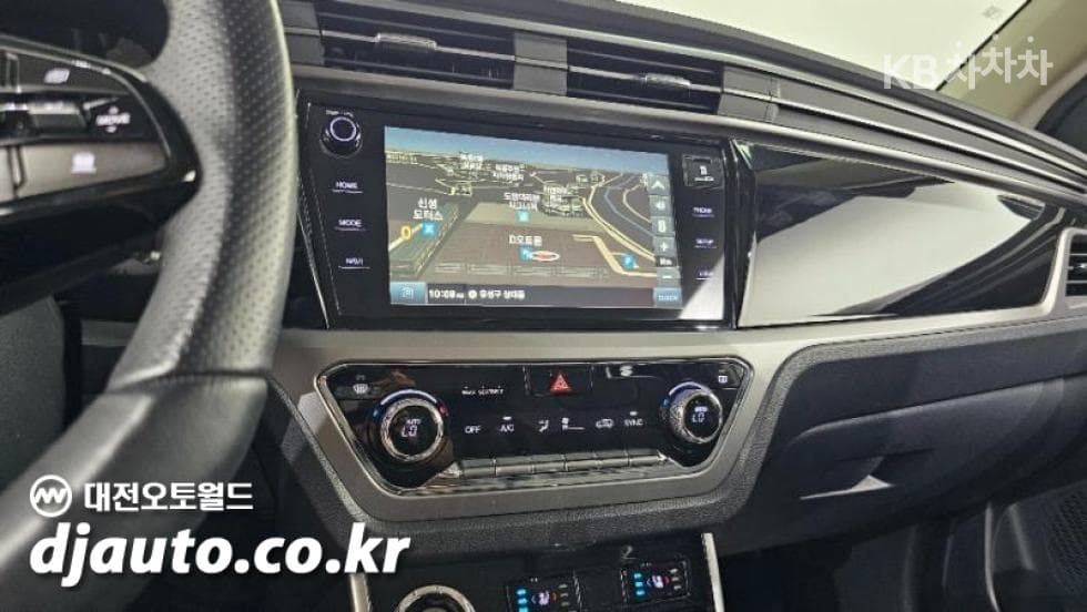 KG Mobility 뷰티플 코란도1.5 GDi Turbo 2WD C5 Plus - 11