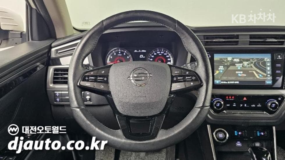 KG Mobility 뷰티플 코란도1.5 GDi Turbo 2WD C5 Plus - 12