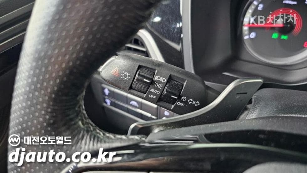 KG Mobility 뷰티플 코란도1.5 GDi Turbo 2WD C5 Plus - 20