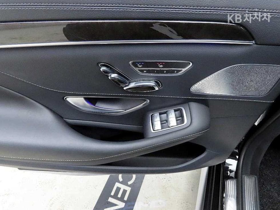 Mercedes-Benz New S-ClassNew S63 AMG 4MATIC Standard - 12