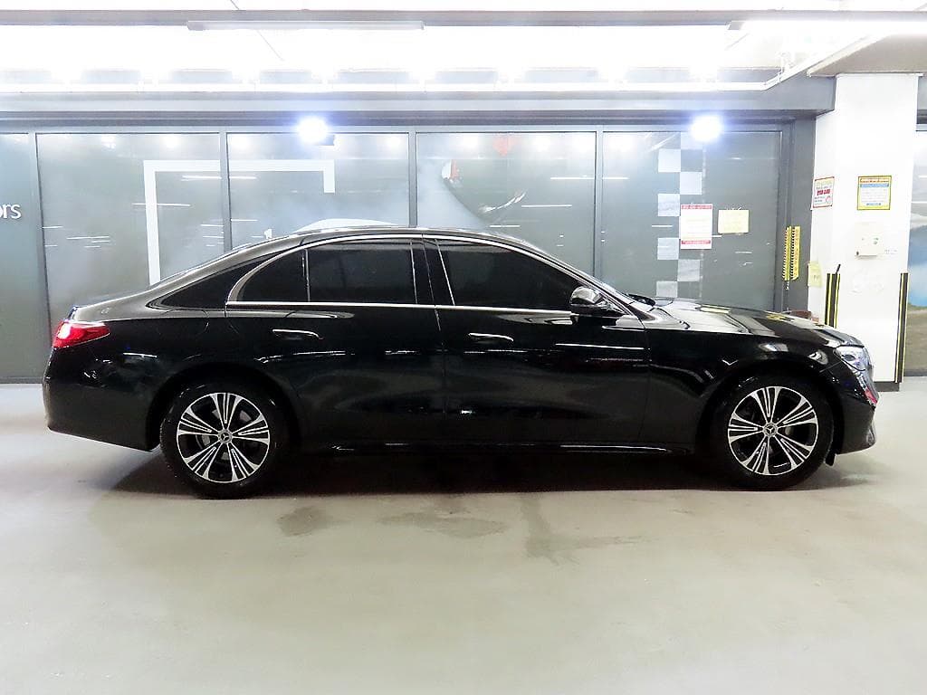 Mercedes-Benz E-클래스 (W214)E200 AMG Line - 3