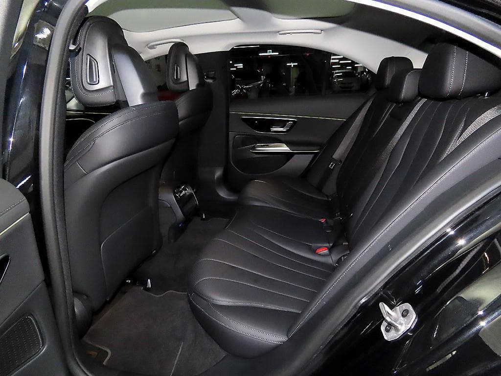 Mercedes-Benz E-클래스 (W214)E200 AMG Line - 7