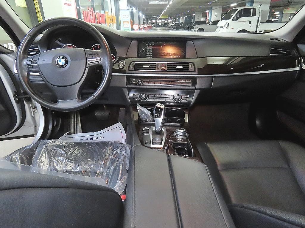 BMW Нов5 Серия520d F10 - 10