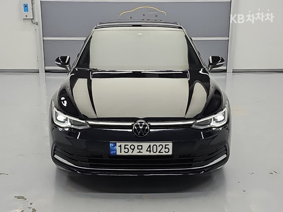 Volkswagen The Golf 8(MK8) 2.0 Турбо Дизел Инжекция Premium - Image 1