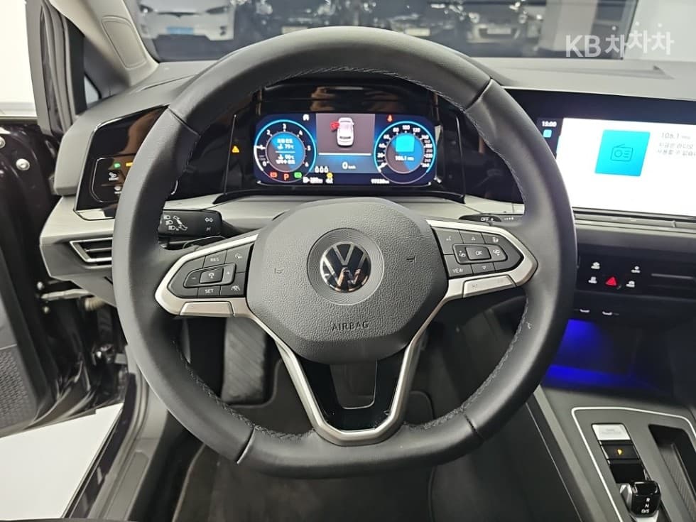 Volkswagen The Golf 8(MK8)2.0 Турбо Дизел Инжекция Premium - 9