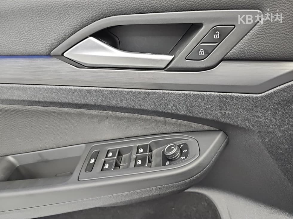 Volkswagen The Golf 8(MK8)2.0 Турбо Дизел Инжекция Premium - 17