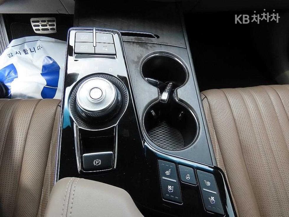 Kia K8 Hybrid1.6 Turbo Signature - 10