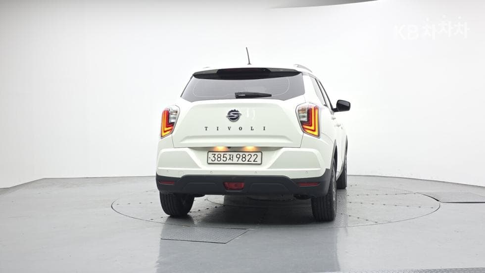 KG Mobility Very New (facelift/refresh; particularly for Tivoli) TivoliGasoline V3 2WD Standard - 4