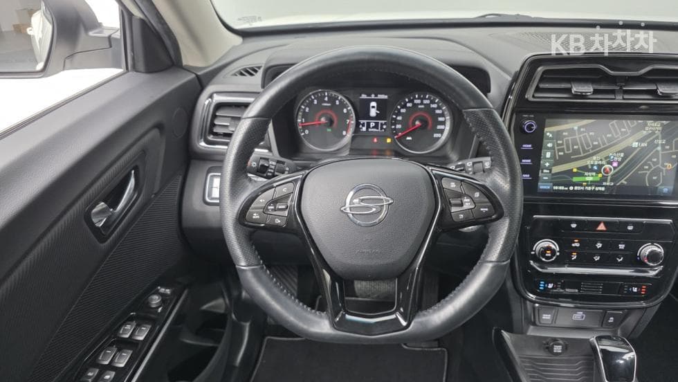 KG Mobility Very New (facelift/refresh; particularly for Tivoli) TivoliGasoline V3 2WD Standard - 7