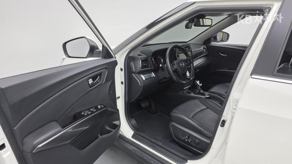 KG Mobility Very New (facelift/refresh; particularly for Tivoli) TivoliGasoline V3 2WD Standard - 19