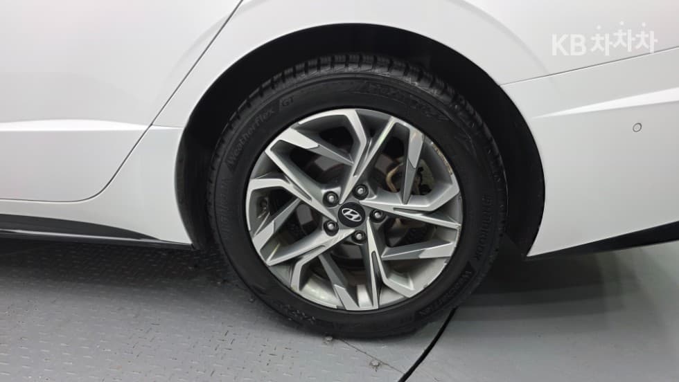 Hyundai Sonata (DN8)2.0 Premium Plus - 6