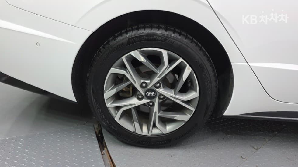 Hyundai Sonata (DN8)2.0 Premium Plus - 8