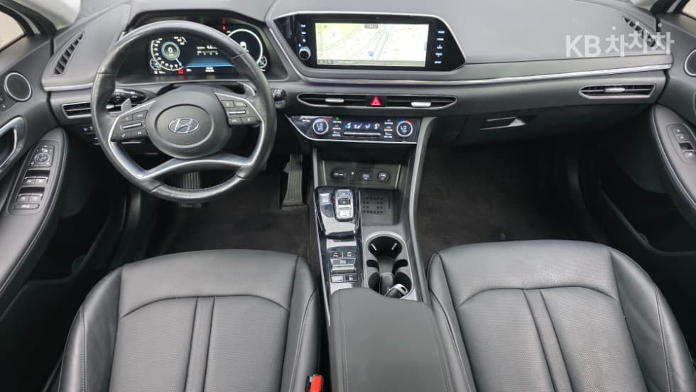 Hyundai Sonata (DN8)2.0 Premium Plus - 12