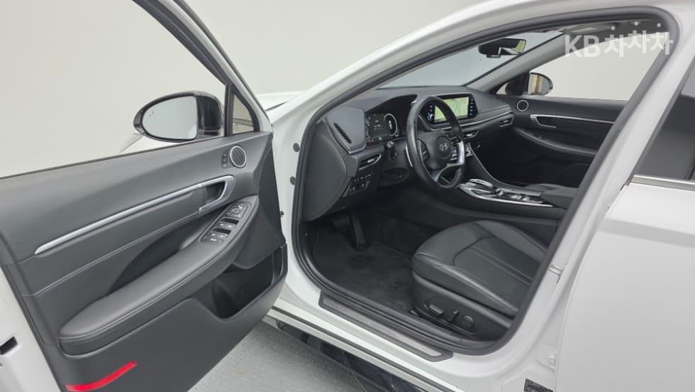 Hyundai Sonata (DN8)2.0 Premium Plus - 17