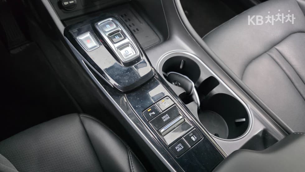 Hyundai Sonata (DN8)2.0 Premium Plus - 29
