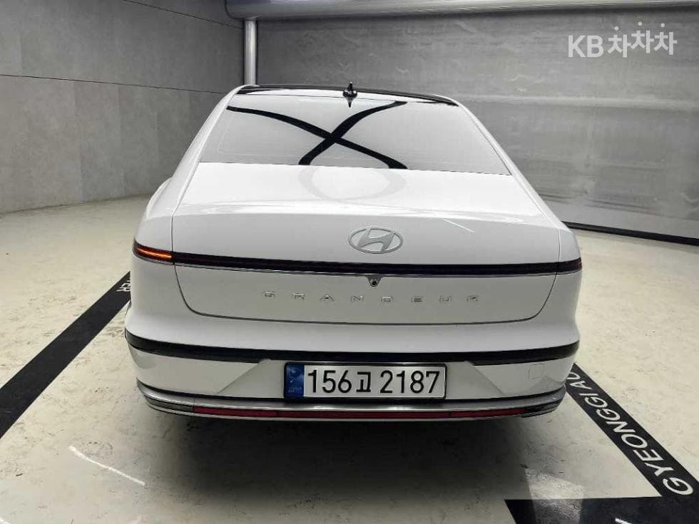 Hyundai The All New Grandeur (Azera) Hybrid1.6 Turbo Gasoline Exclusive - 3