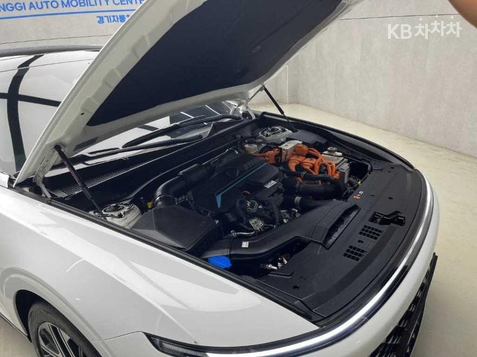 Hyundai The All New Grandeur (Azera) Hybrid1.6 Turbo Gasoline Exclusive - 16