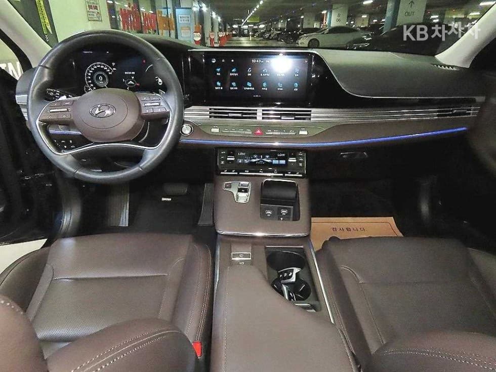 Hyundai The New (facelift) Grandeur (Azera)2.5 Premium - 10