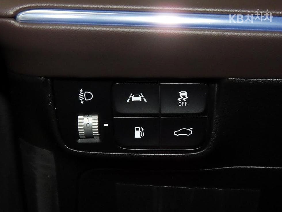 Hyundai Grandeur (Azera)IG3.0 Exclusive Special (special feature/edition) - 13