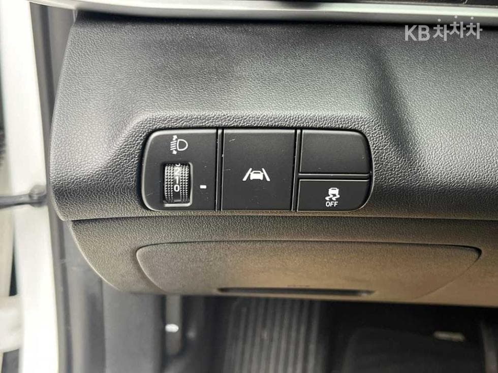 Hyundai All New Avante (Elantra)(CN7)1.6 Gasoline Smart - 18