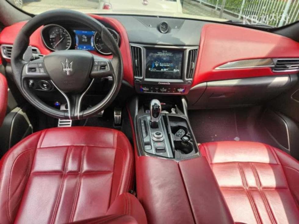마세라티 르반떼3.0 AWD Standard - 7
